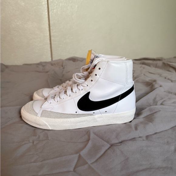 Nike Blazer - Picture 2 of 6